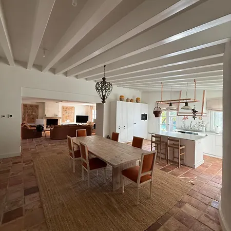 Villa Sauces - En Carriazo, Ribamontan Al Mar, Cantabria *