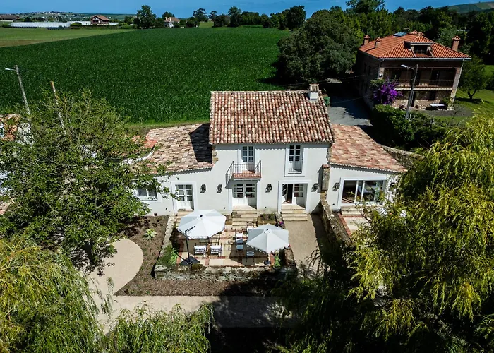 Villa Sauces - En Carriazo, Ribamontan Al Mar, Cantabria *